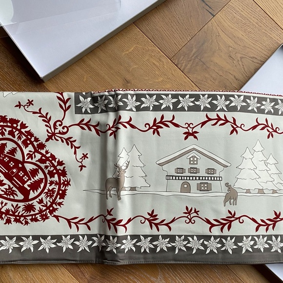 Beauvillé French Cotton Tabelecloth - Picture 5 of 5